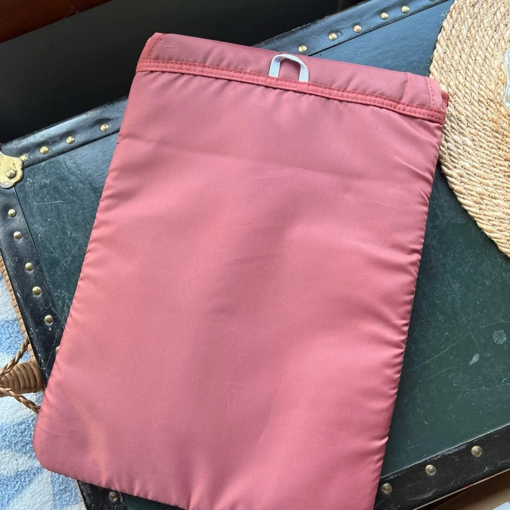 Patagonia Rose Pink Tablet Sleeve with Light Blue Zipper Pocket
